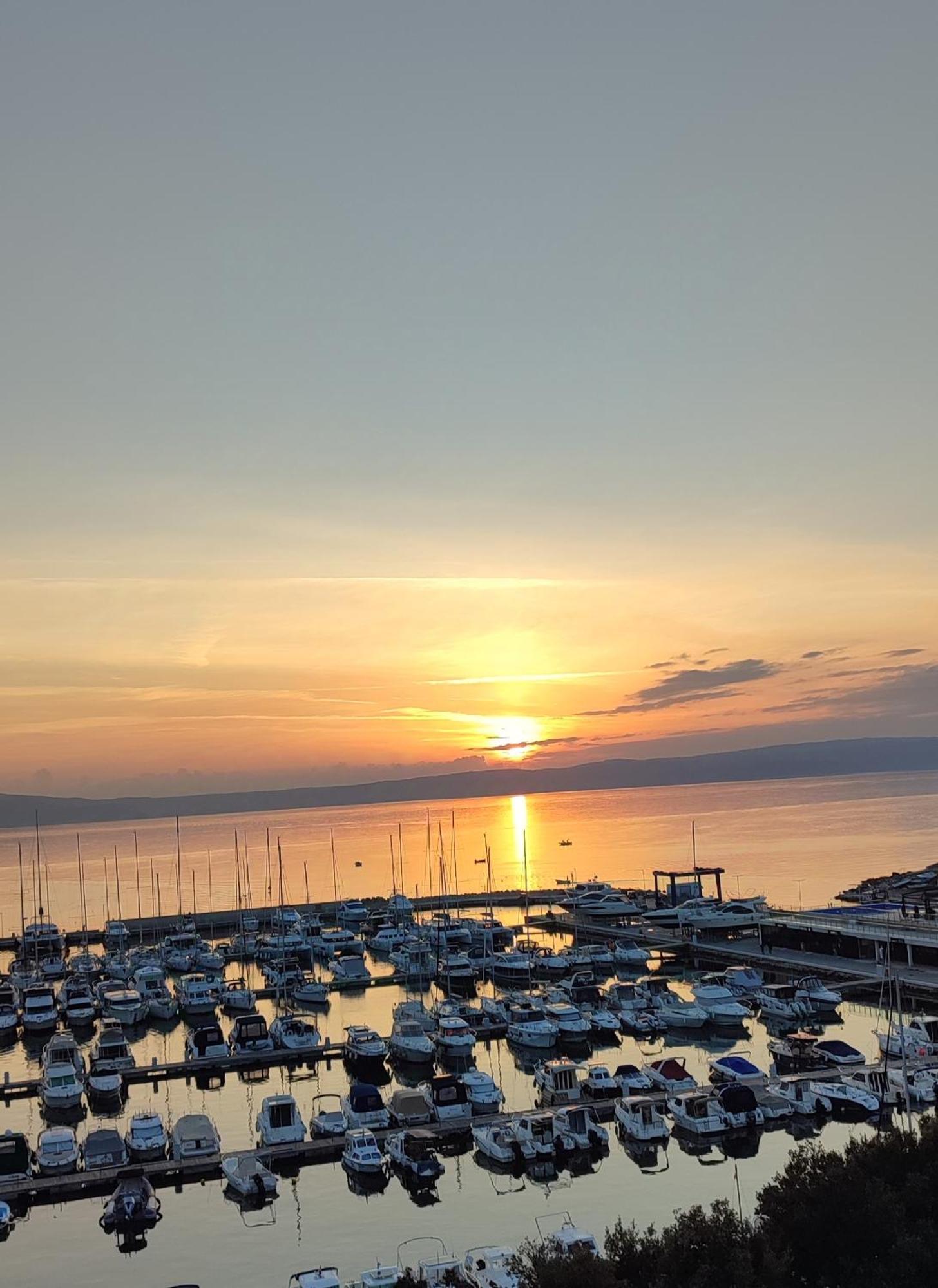 Elena Mare Apartamento Novi Vinodolski Exterior foto